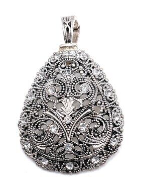 UNBELIEVABLE Retired Premier Designs Pendant